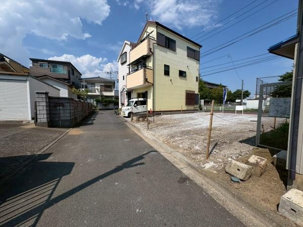 横浜市鶴見区江ケ崎町の売地の前面道路含む現地写真