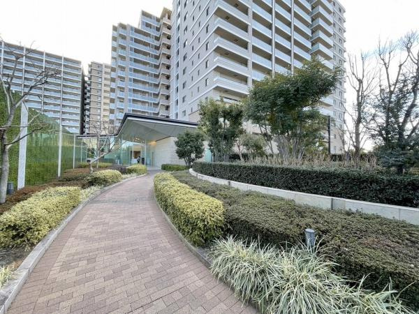 クレストプライムレジデンスアベニュー参番街のその他|周辺には学校や買物施設もあり生活、子育てに適した環境が広がっています！「永住地」として、物件のご見学だけではなく、周辺の環境や通学できる学校についてもご相談ください。
