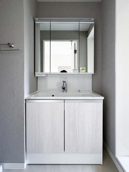 ニックハイム東寺尾の独立洗面台