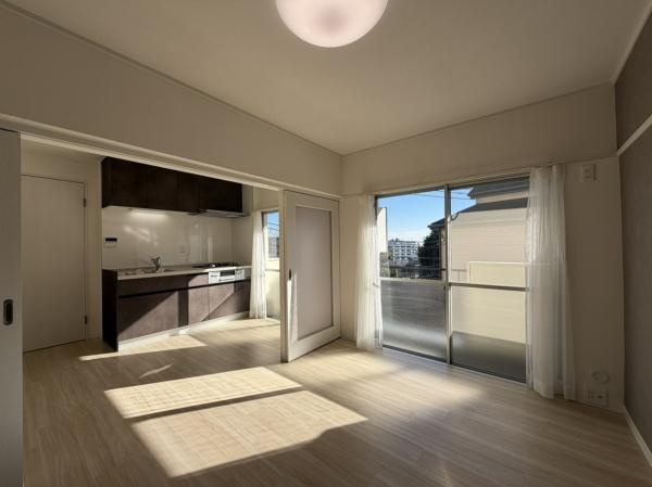 ニックハイム東寺尾の洋室