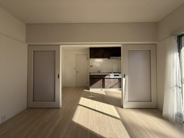 ニックハイム東寺尾の洋室