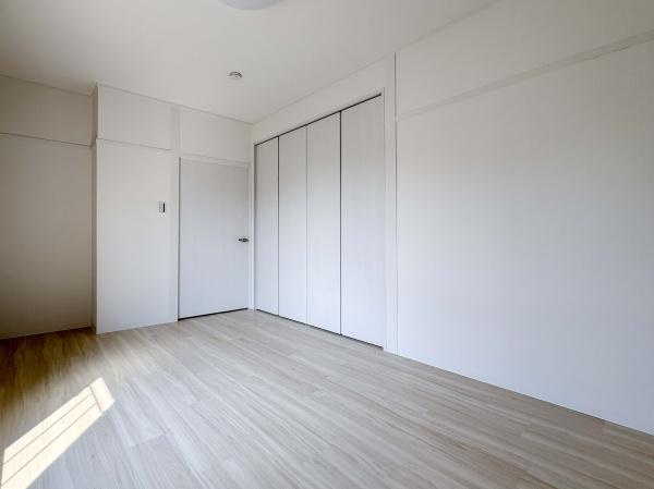 ニックハイム東寺尾の洋室