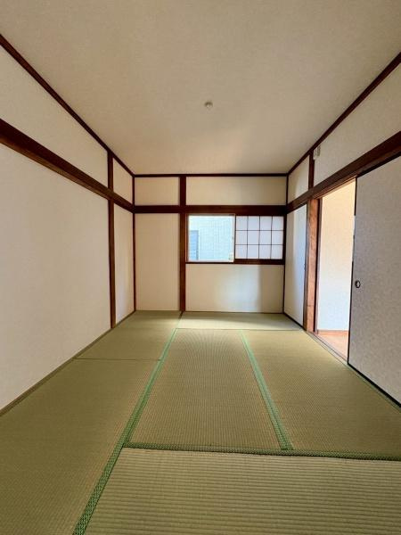 横須賀市鴨居２丁目の中古一戸建の和室|柔らかな日差しが差し込む、素敵な和室です！