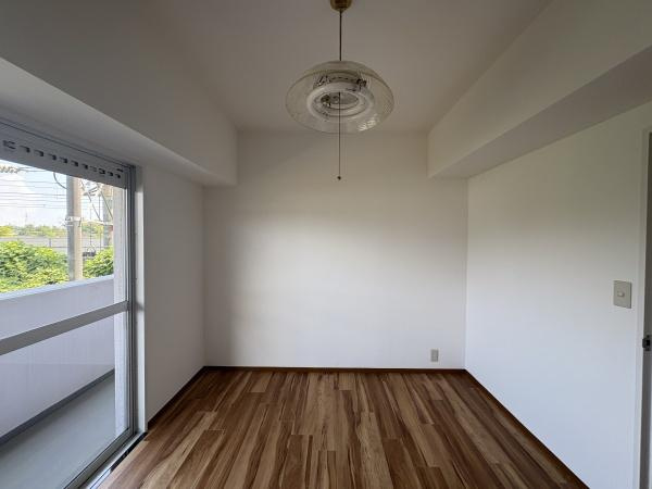 ホーユウパレスひなた山の洋室