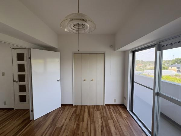 ホーユウパレスひなた山の居間・リビング