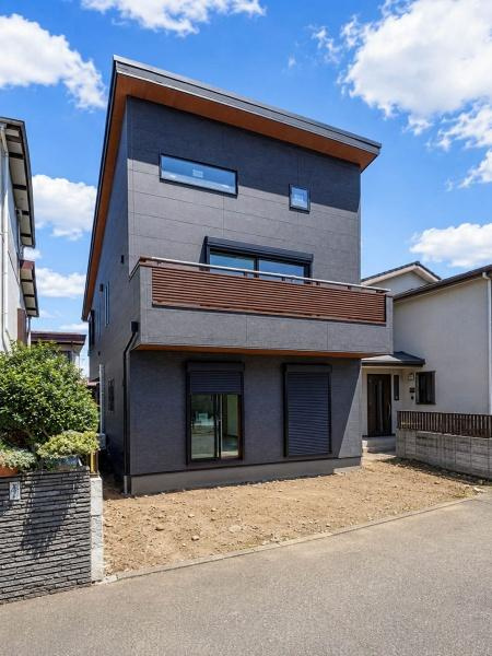茅ヶ崎市南湖６丁目の新築一戸建の前面道路含む現地写真