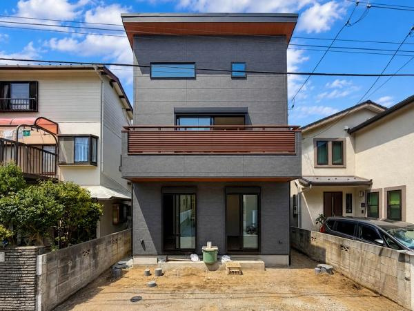 茅ヶ崎市南湖６丁目の新築一戸建の前面道路含む現地写真