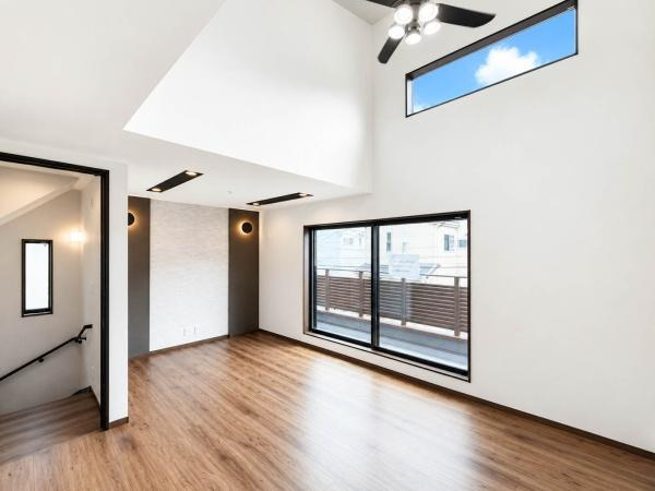 茅ヶ崎市南湖６丁目の新築一戸建の居間・リビング