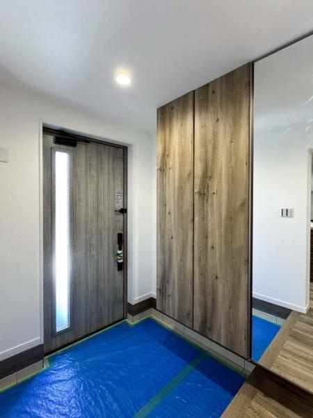 横浜市鶴見区北寺尾３丁目の新築一戸建の玄関