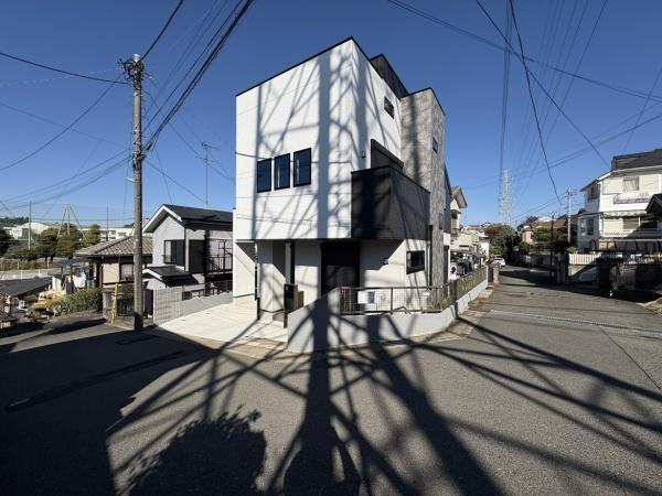 横浜市旭区鶴ケ峰本町２丁目の新築一戸建