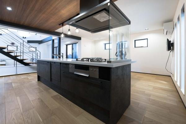 横浜市西区南浅間町の中古一戸建のキッチン