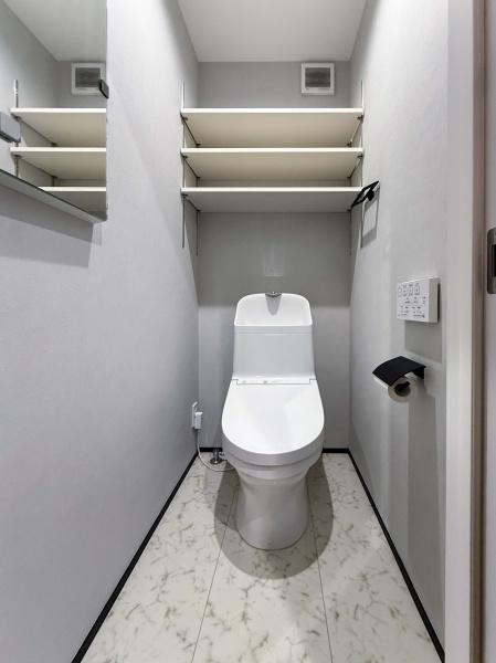 横浜市西区南浅間町の中古一戸建のトイレ