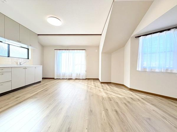横浜市都筑区川和町の中古一戸建の居間・リビング