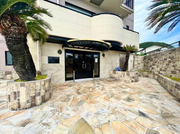 マイキャッスル葉山のエントランス