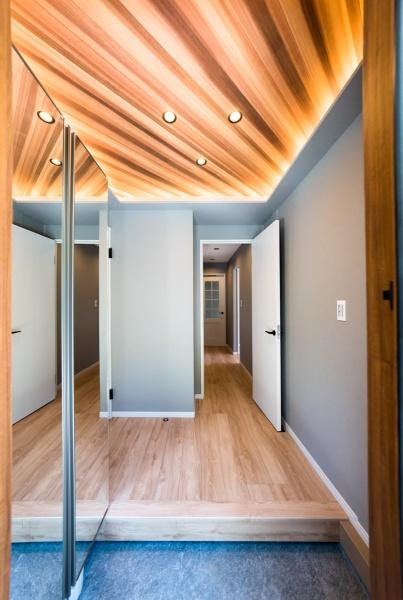 鎌倉市材木座４丁目の中古一戸建の玄関