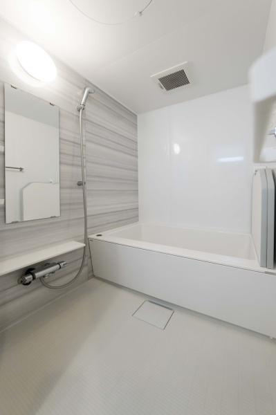 ワコーレ保土ヶ谷の浴室|追炊き機能付オートバス！
足の伸ばせるゆったりバス、一日の疲れを癒しましょう！