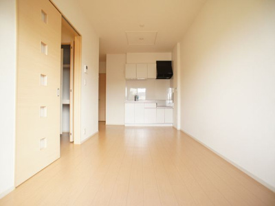 【居間・リビング】 | メゾン・ベールＢ | 快適に過ごせるエアコンが付いています♪