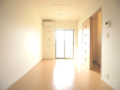 【居間・リビング】 | メゾン・ベールＢ | ゆったりできるリビングです♪