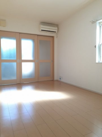 エレガンスの居間・リビング