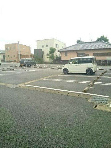 ソレイユⅡの駐車場