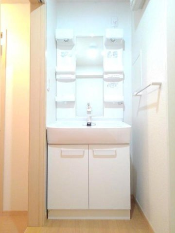 ソレイユＧＥＮ　Ⅲの洗面所