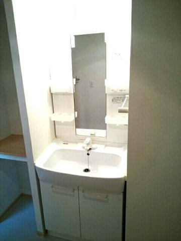 ソレイユＧＥＮ　Ⅳの洗面所