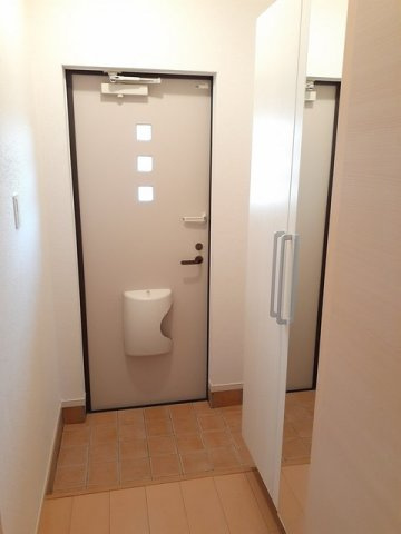 レジデンススクエアＦの玄関