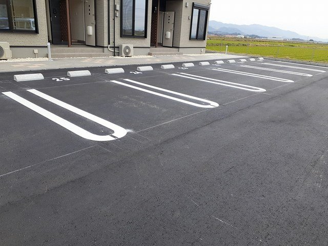 レジデンス　サクラⅠの駐車場