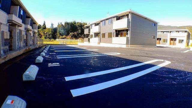 メゾン・ベル　Ⅰの駐車場