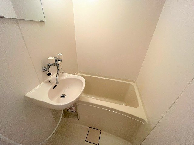 レオパレスエンディヴァーの浴室