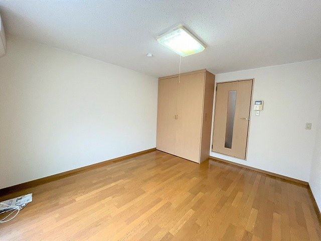 レオパレスエンディヴァーの居間・リビング