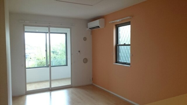 ラ　スペランツァＢの居間・リビング