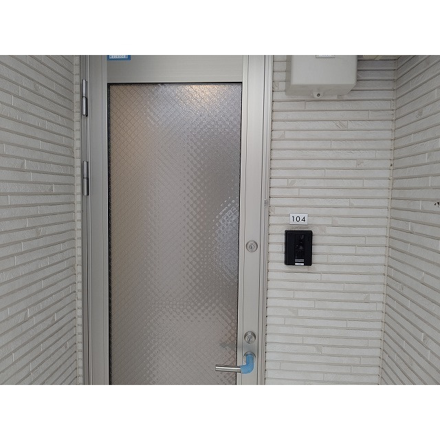 サークルハウス舎人弐番館の玄関