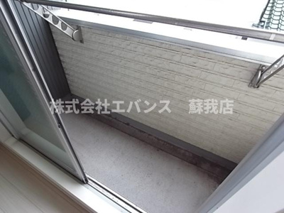 【バルコニー】 | アメニティ千葉中央Ⅰ | 開放的で明るい空間を演出してくれるバルコニーです