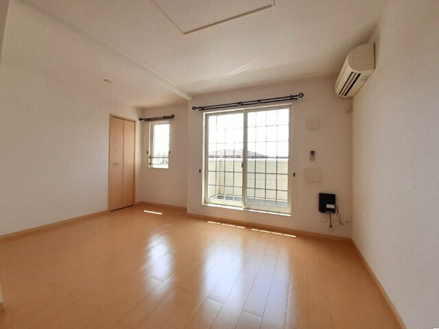 プレジール　Ｍの居間・リビング