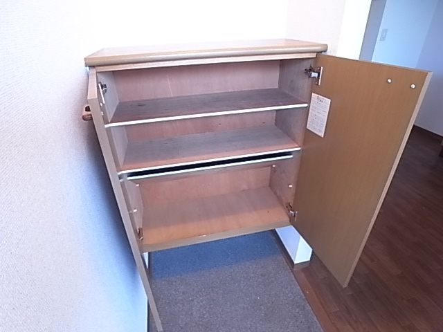 ハイツ中島の収納|たっぷり収納靴箱☆