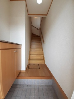 【玄関】 | プチレジデンスディーヴァＨ