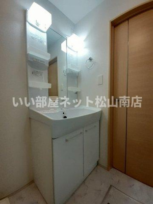 【洗面所】 | ドミール・ベガ