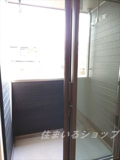 広島市安佐北区亀山３丁目のアパートのバルコニー