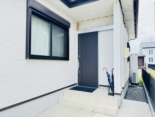 焼津市　石津　中古住宅　平屋建て　２LDＫの玄関|スッキリとした印象の玄関♪