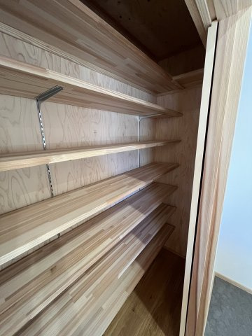 焼津市　三ケ名　中古住宅　5SLDKの収納|収納スペース豊富♪