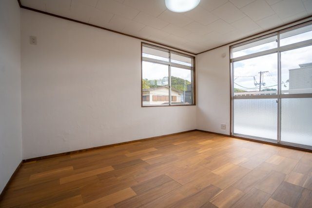 藤枝市　藤岡４丁目　中古住宅　３LDKの洋室