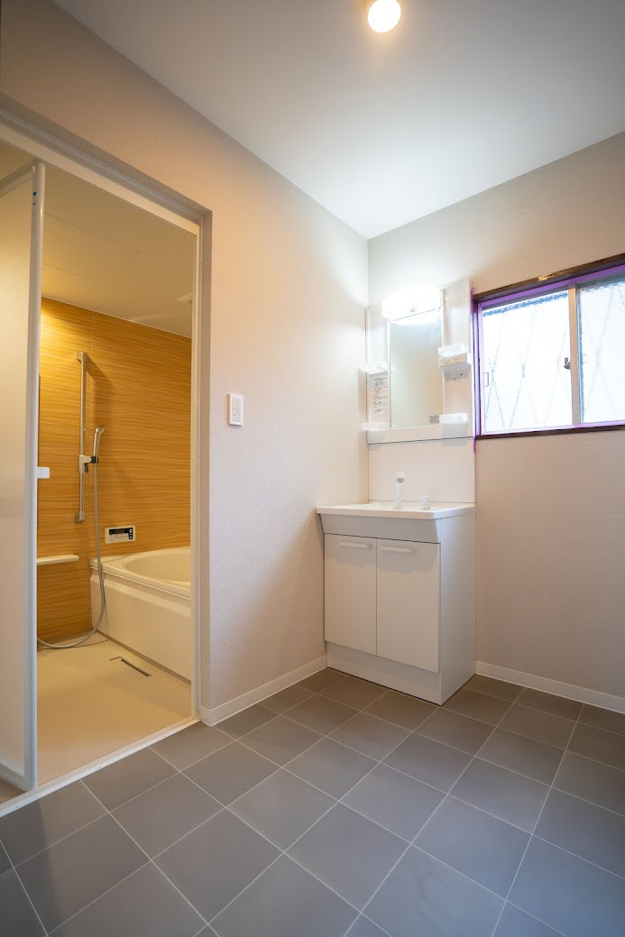 藤枝市　藤岡４丁目　中古住宅　３LDKの独立洗面台
