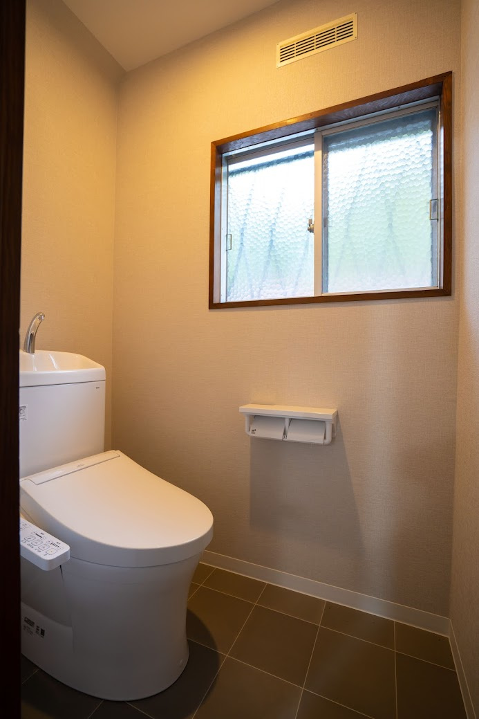 藤枝市　藤岡４丁目　中古住宅　３LDKのトイレ