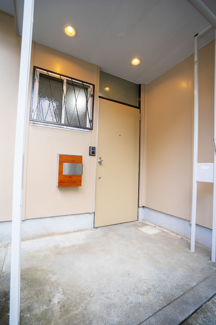 藤枝市　藤岡４丁目　中古住宅　３LDKの玄関