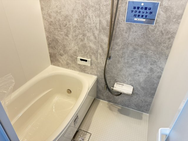 焼津市　坂本　中古住宅　5SLDKの浴室