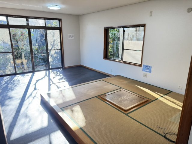 焼津市　坂本　中古住宅　5SLDKの居間・リビング