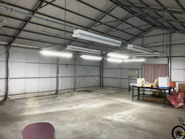 焼津市大島　売倉庫(旧キノコ栽培工場)　１５０号線近く　の内装