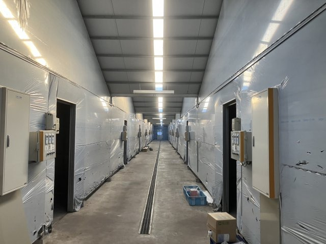 焼津市大島　売倉庫(旧キノコ栽培工場)　１５０号線近く　の内装