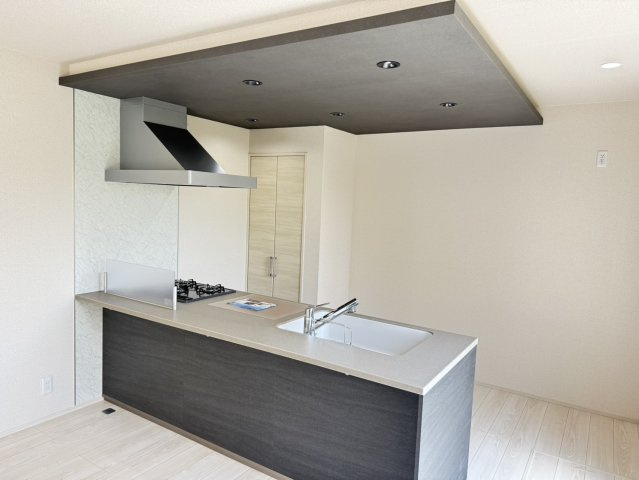 藤枝市　高柳１丁目４期　新築住宅　①号棟のキッチン